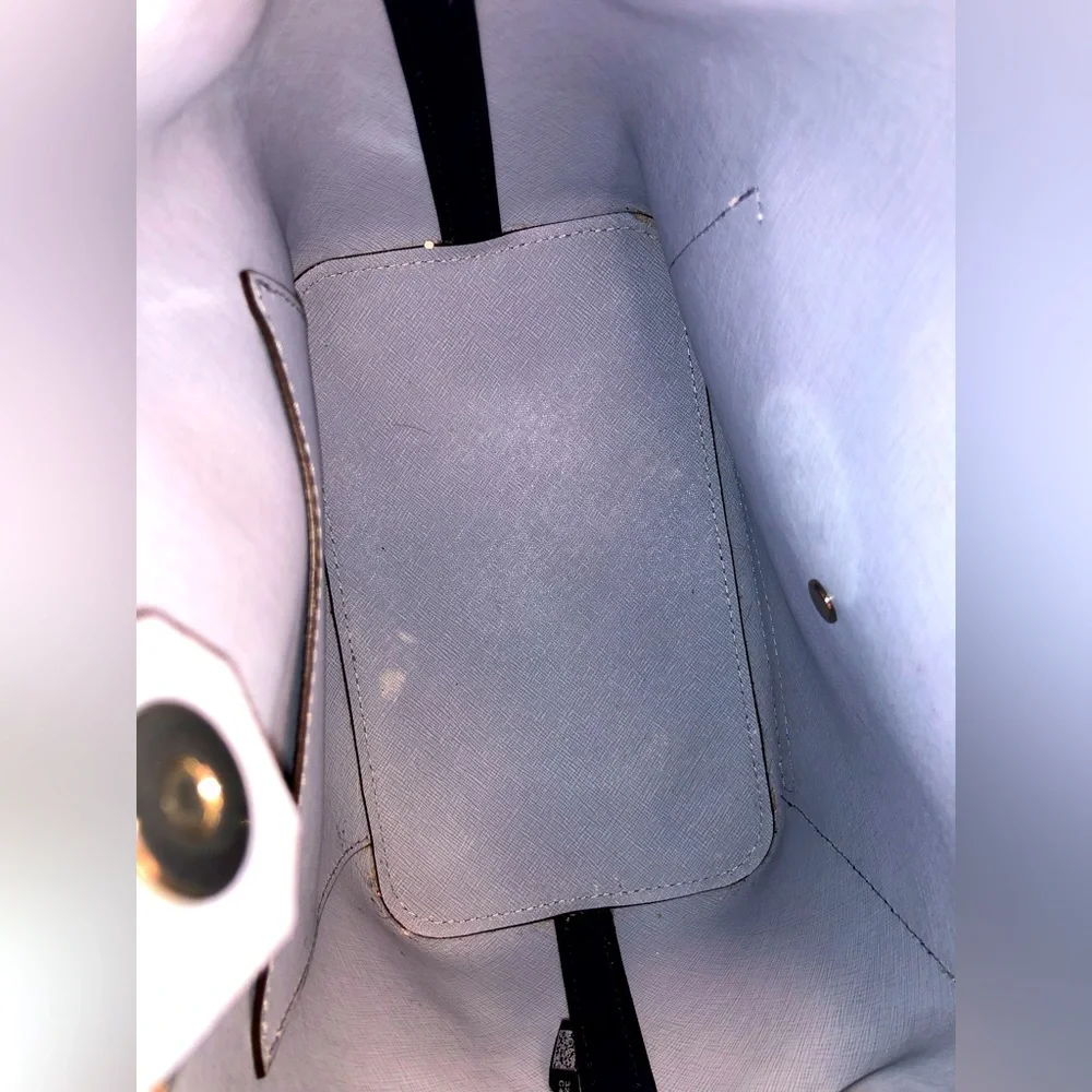 💥Moving to @the_bag_guy💥Michael Kors - Greenwich Medium Bucket Bag - Picture 15 of 16